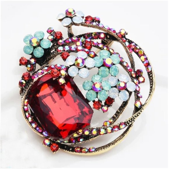 Large Crystal Flower Brooch - Picture 4 of 5